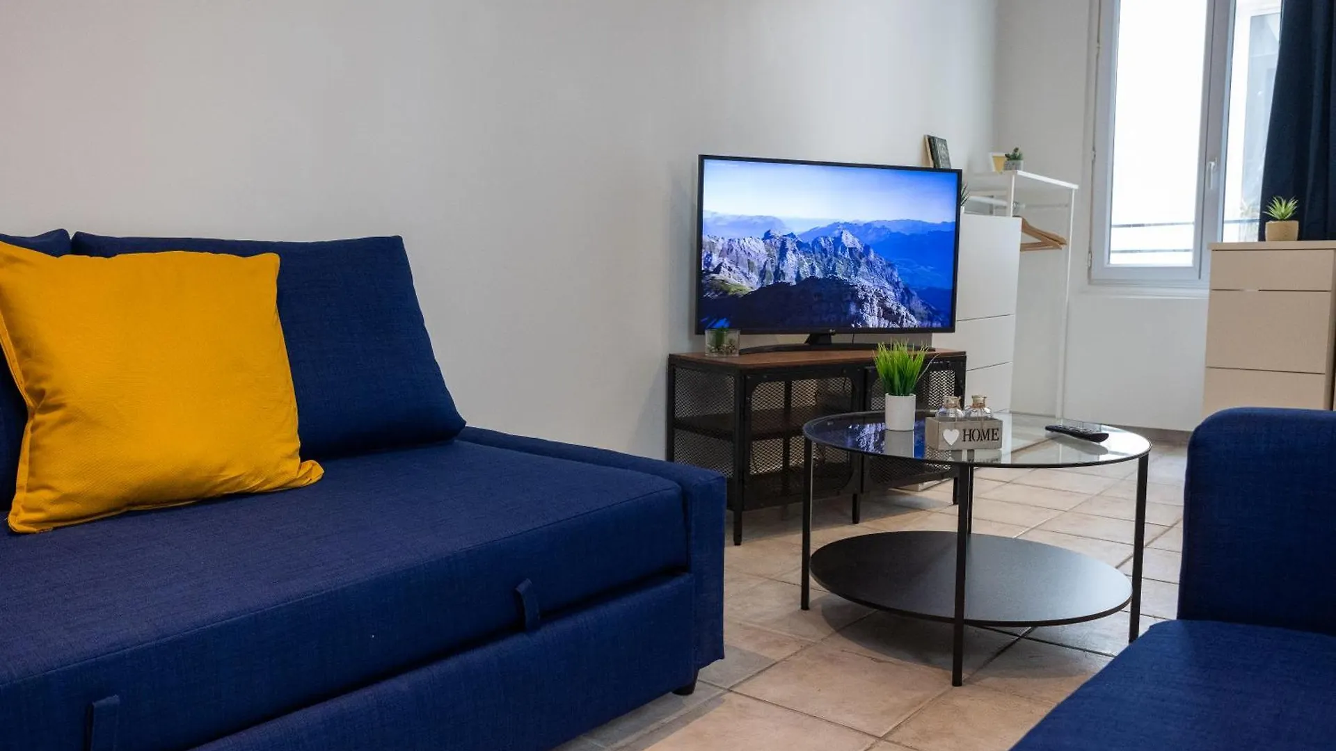Apartment Studio En Plein Coeur De Paris Deuxieme Arrondissement Quartier Montergueil Chatelet