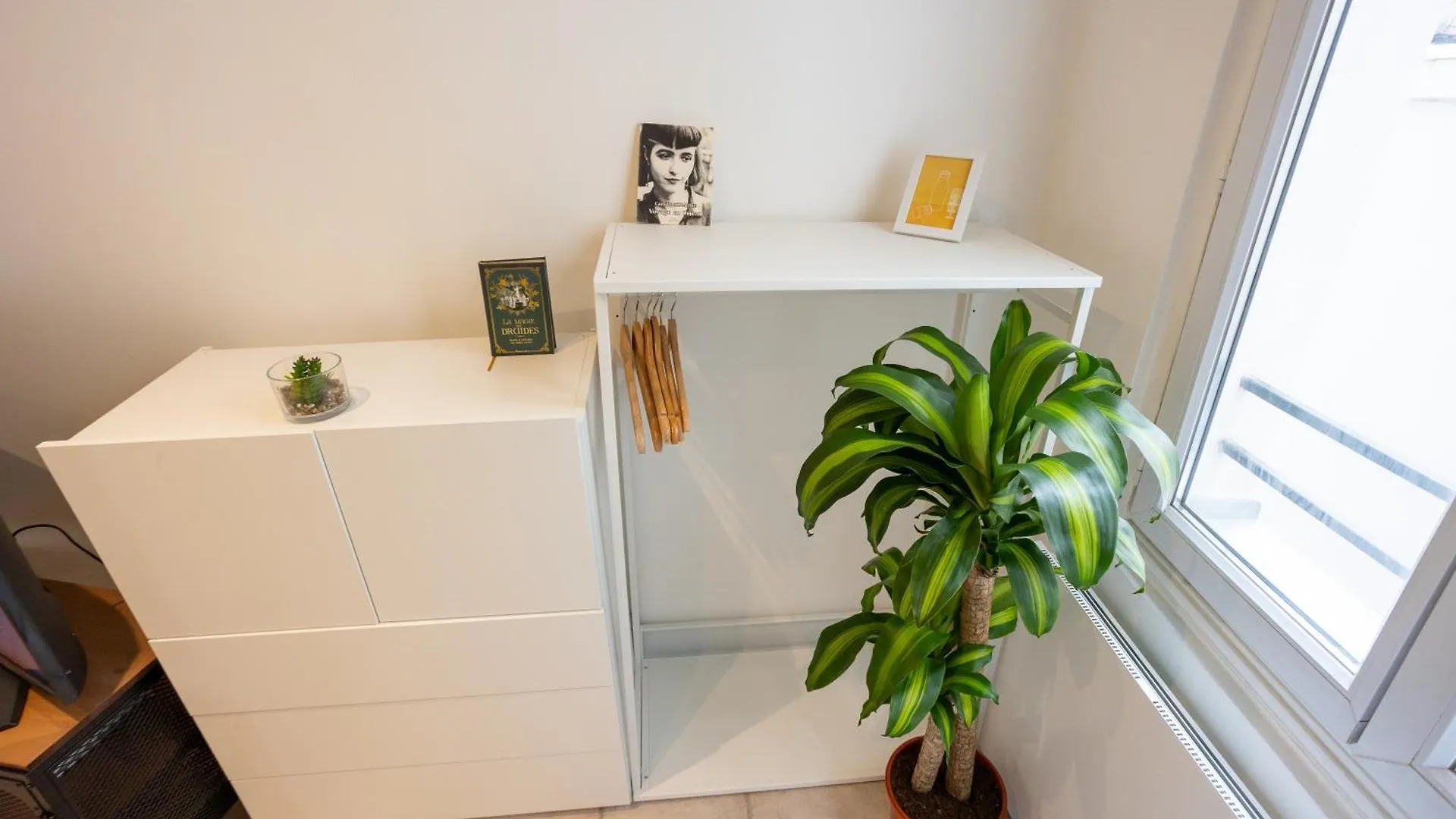 Apartment Studio En Plein Coeur De Paris Deuxieme Arrondissement Quartier Montergueil Chatelet France